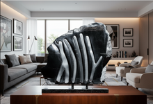 Load image into Gallery viewer, Escultura en piedra y metal:&quot;Eqqus&quot;
