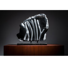 Load image into Gallery viewer, Escultura en piedra y metal:&quot;Eqqus&quot;

